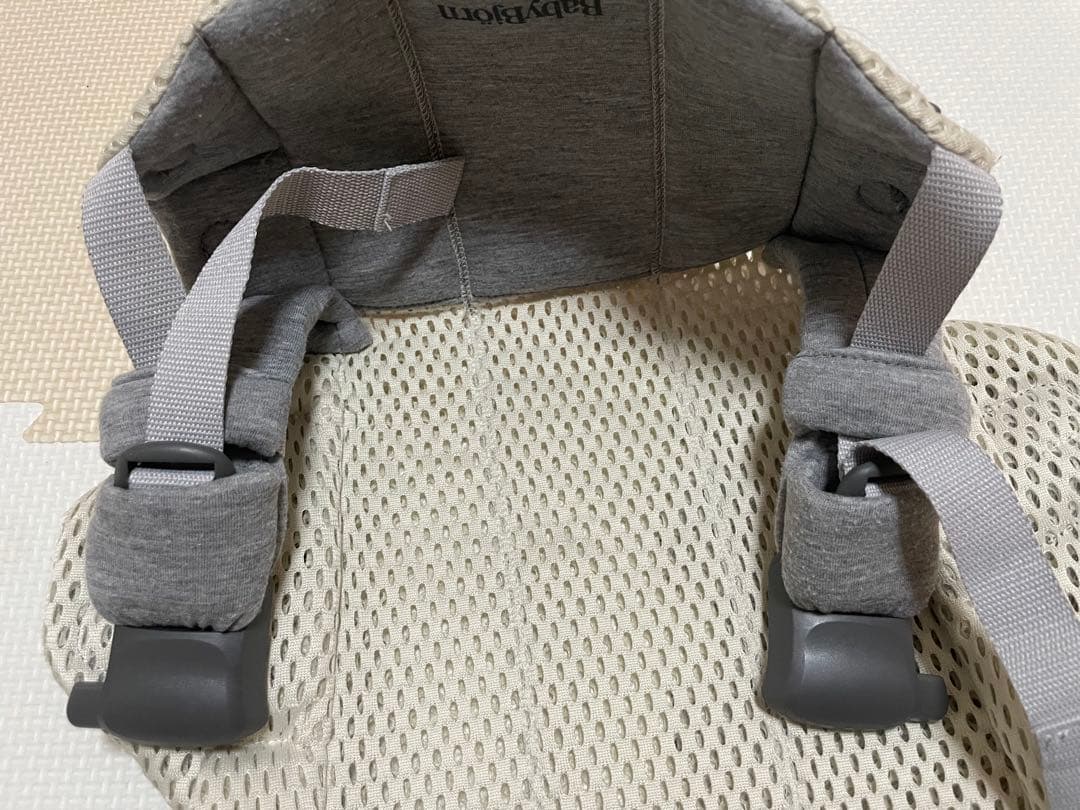 【美品】BabyBjörn ハーモニー 抱っこ紐 クリーム