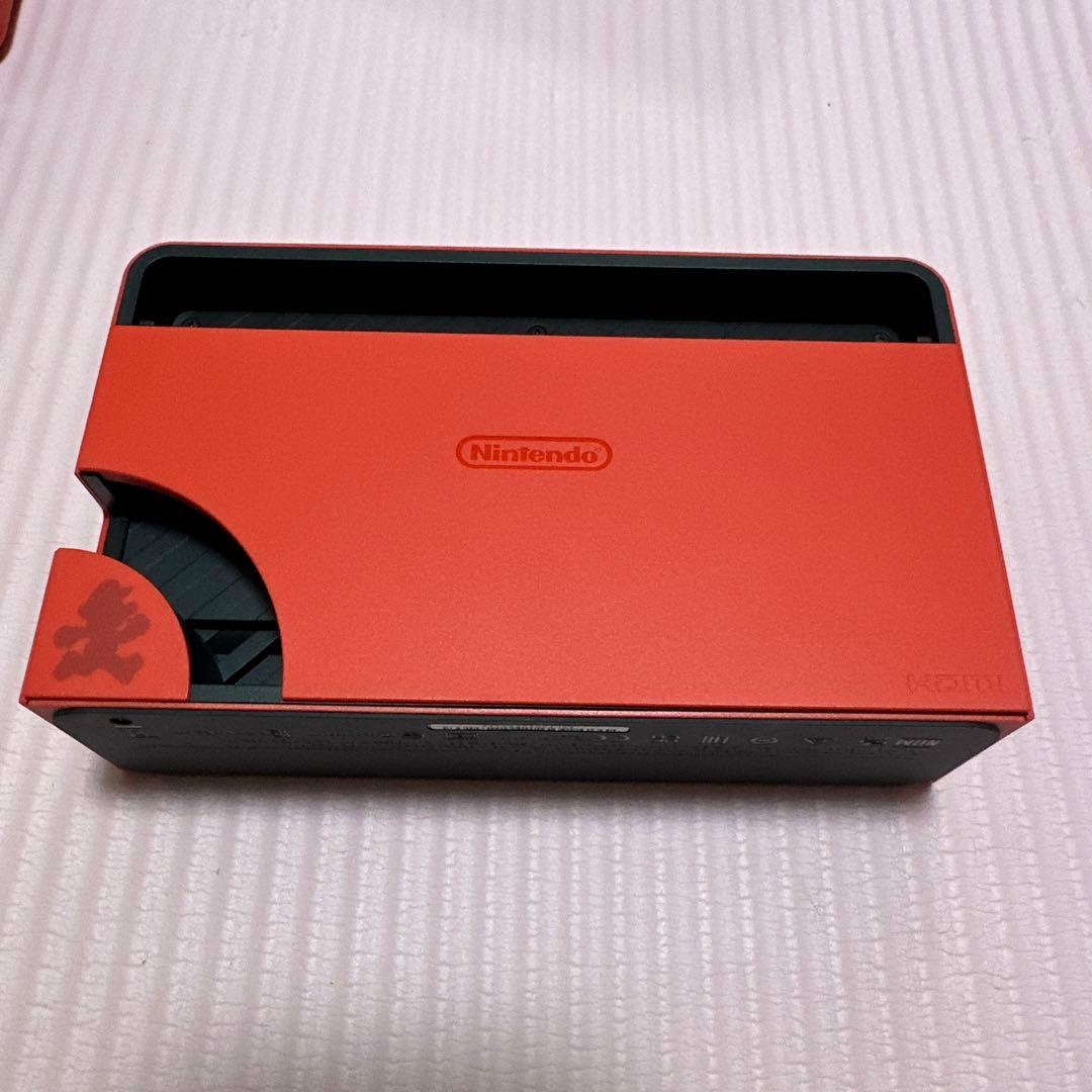 Nintendo Switch 有機ELモデル　マリオレッド