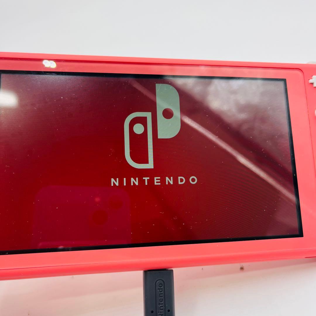 【動作品】Nintendo Switch Lite 赤 充電器付き　中古品