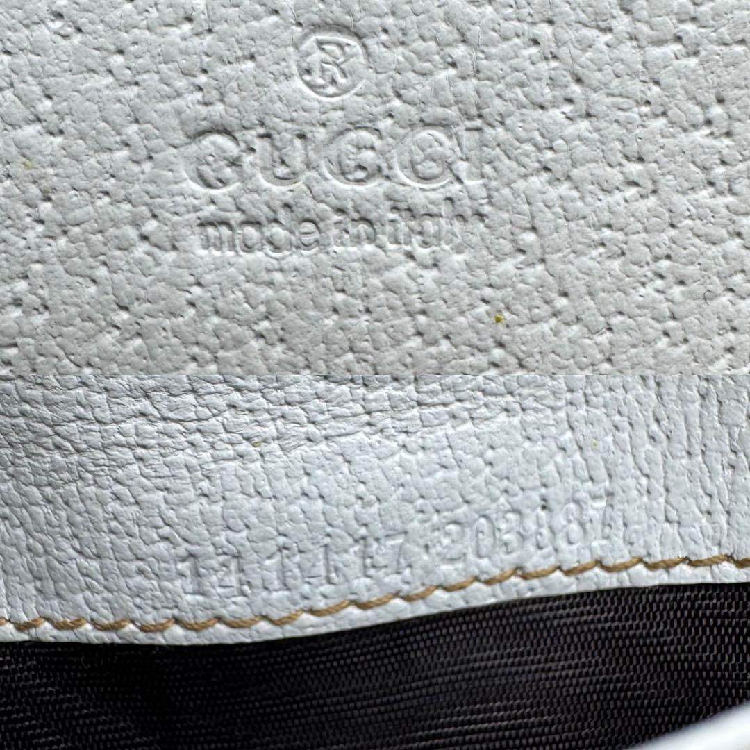 【美品】　GUCCI　名刺入れ　カードケース　レザー　ホワイト　GG　キャンバス