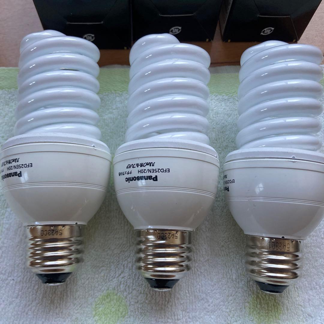 未使用 パナソニック PREMIER 電球タイプ 昼白色 3個セット