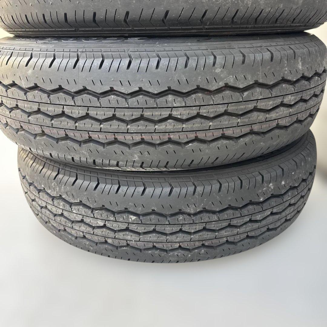 BRIDGESTONE ECOPIA 195/80R15 LTタイヤ　ハイエース