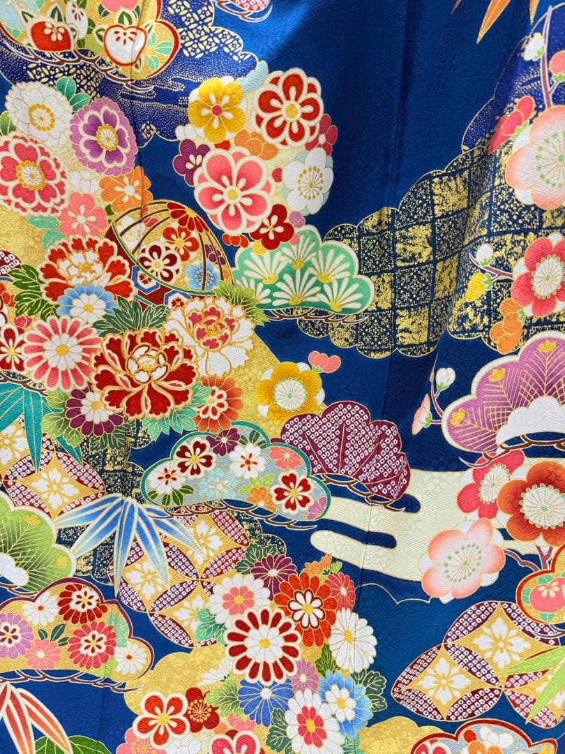 【値引最終価格】吉澤織物 [吾妻徳穂の世界]振袖 新品同様 定価70万 青古典柄