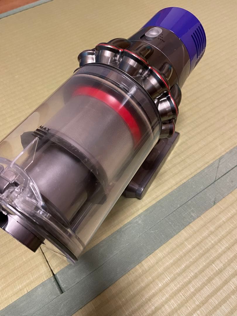 Dyson スティッククリーナー 本体とアタッチメント　ダイソン　sv12