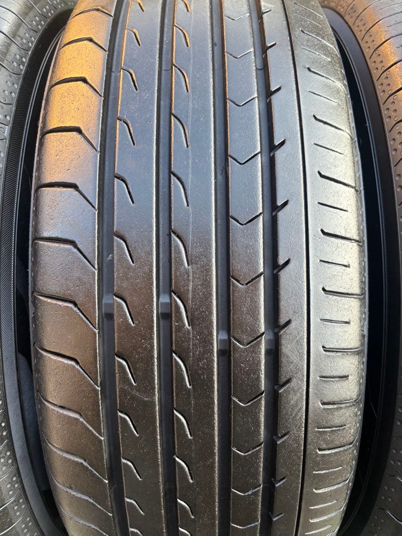YOKOHAMA BluEarth-RV03 215/65R16 2024年製。