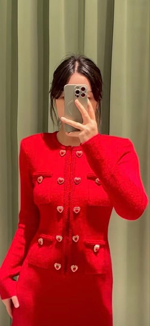 セルフポートレート　赤ドレス　定価10万以上