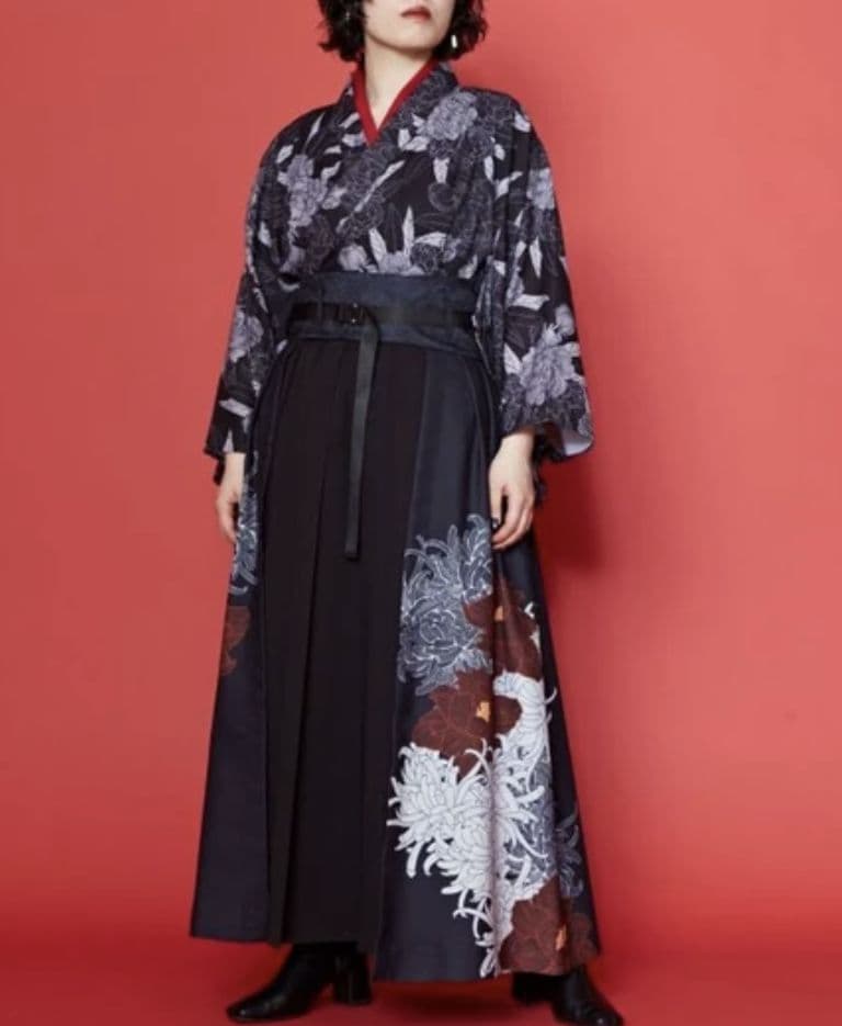 あ*）様 カヤ　壮麗スカート　袴　飾り　ベルト　重ねスカート　和モダン　ブラック