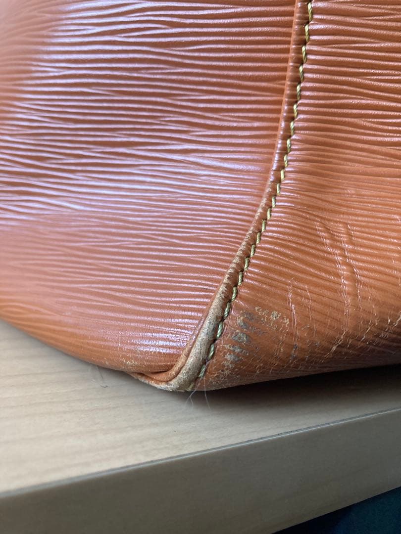 LOUIS VUITTON ルイ ヴィトン エピ キーポル45［ゴールド】