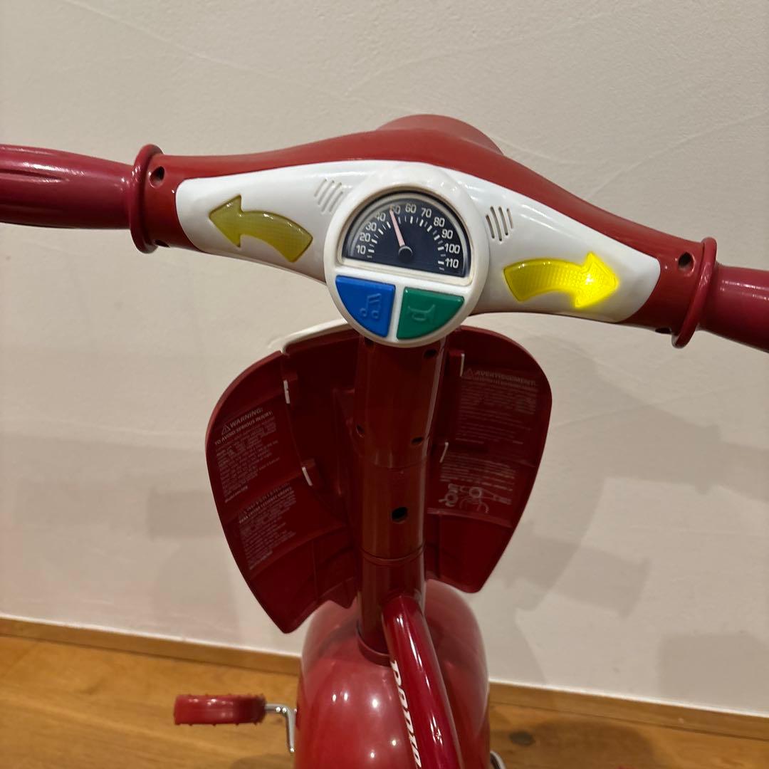 ラジオフライヤー　レトロスクーター　三輪車　RADIO FLYER 赤