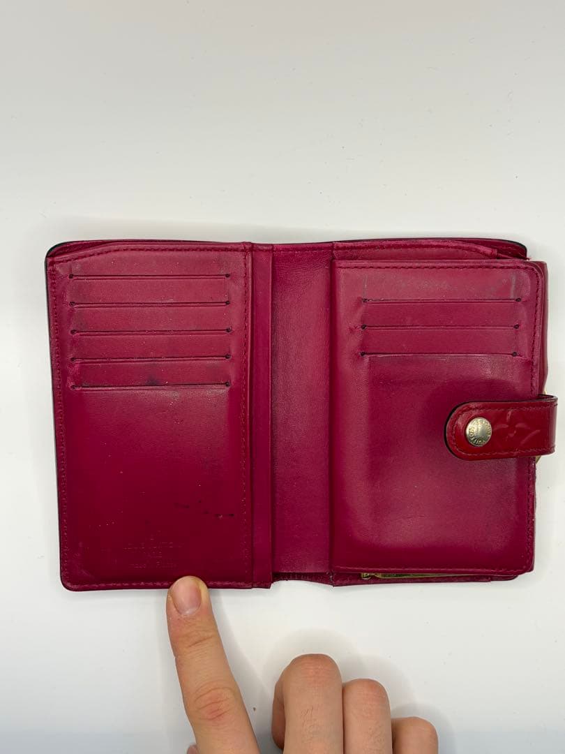 ルイヴィトン　ヴェルニ　レッド　二つ折り財布