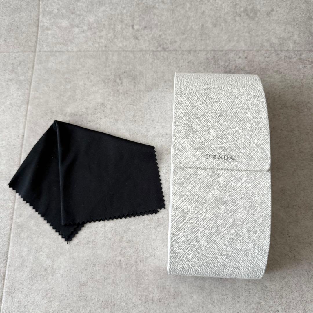 美品　箱有　プラダ　ミニマル　バロックサングラス　芸能人着用　黒