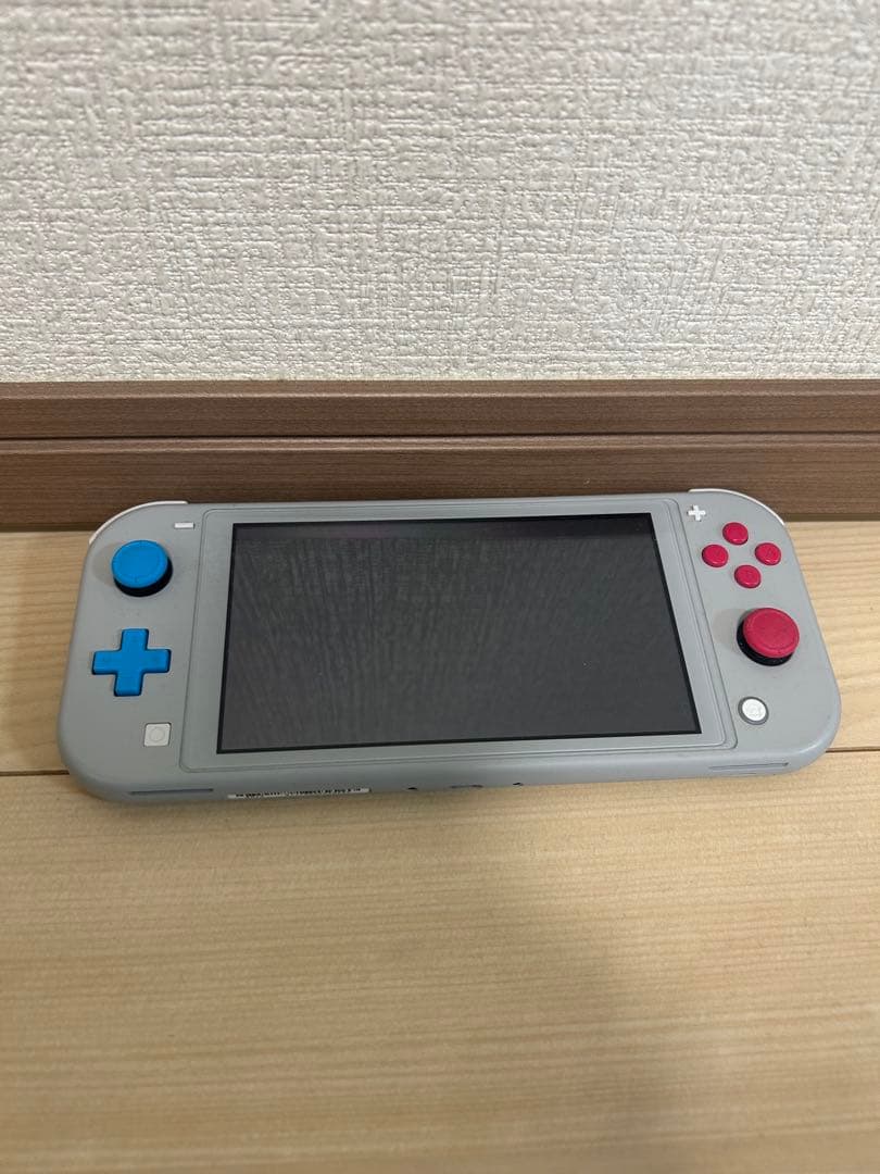 ヤ*ー様 Nintendo Switch Lite ザシアン&ザマゼンタ