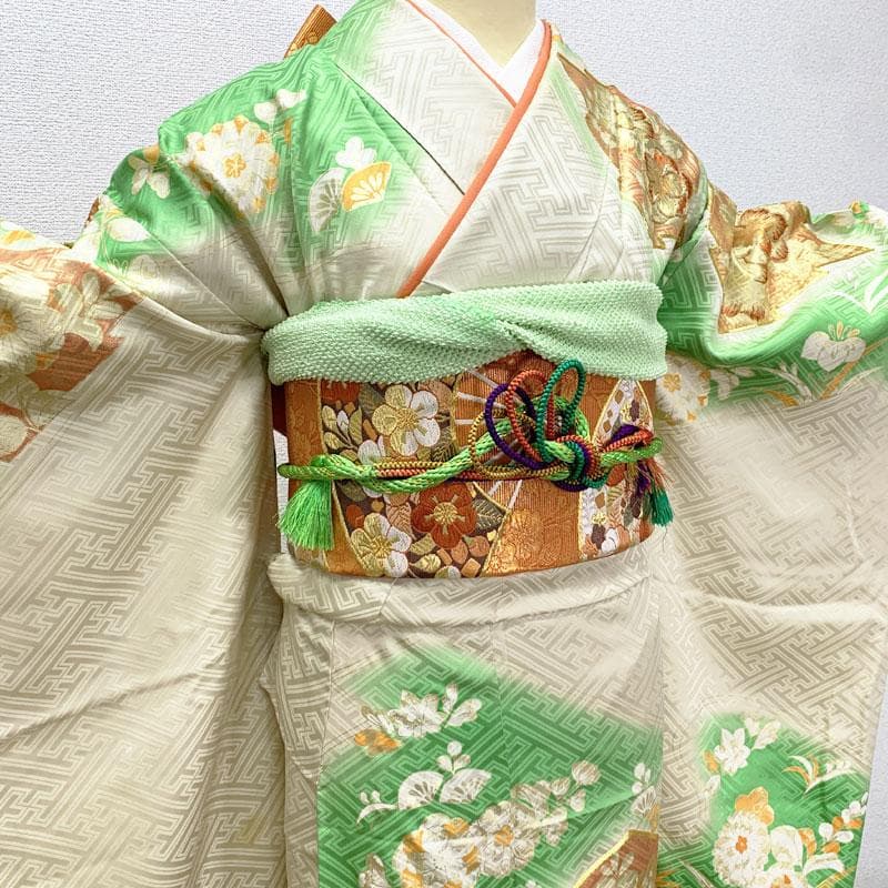 【売切値下げ】408z30☆アンティーク風 中振袖 金銀駒刺繍 成人式 結婚式