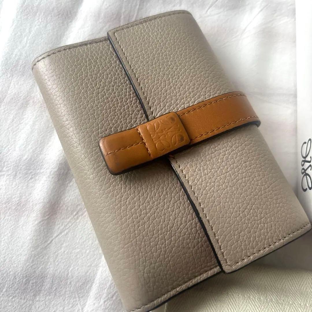 LOEWE トライフォールドウォレット 三つ折り財布 リボン グレージュ レザー