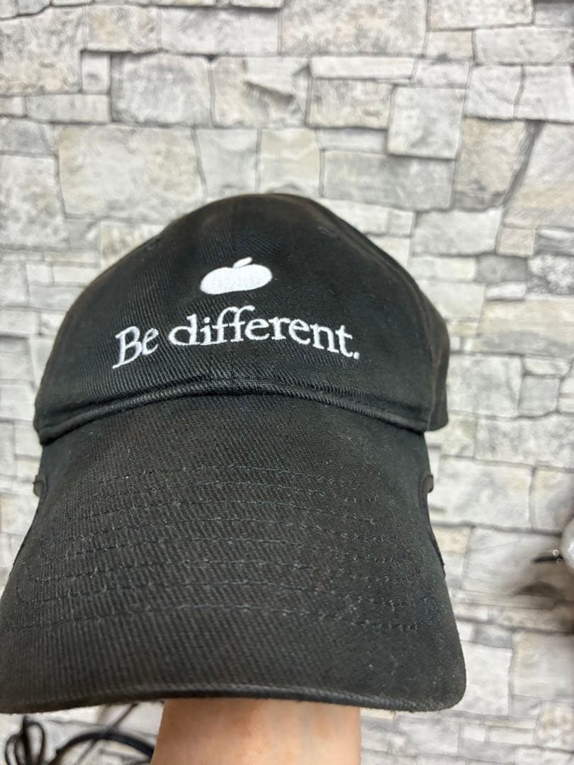 balenciaga be diffrent キャップ　バレシアガ名作