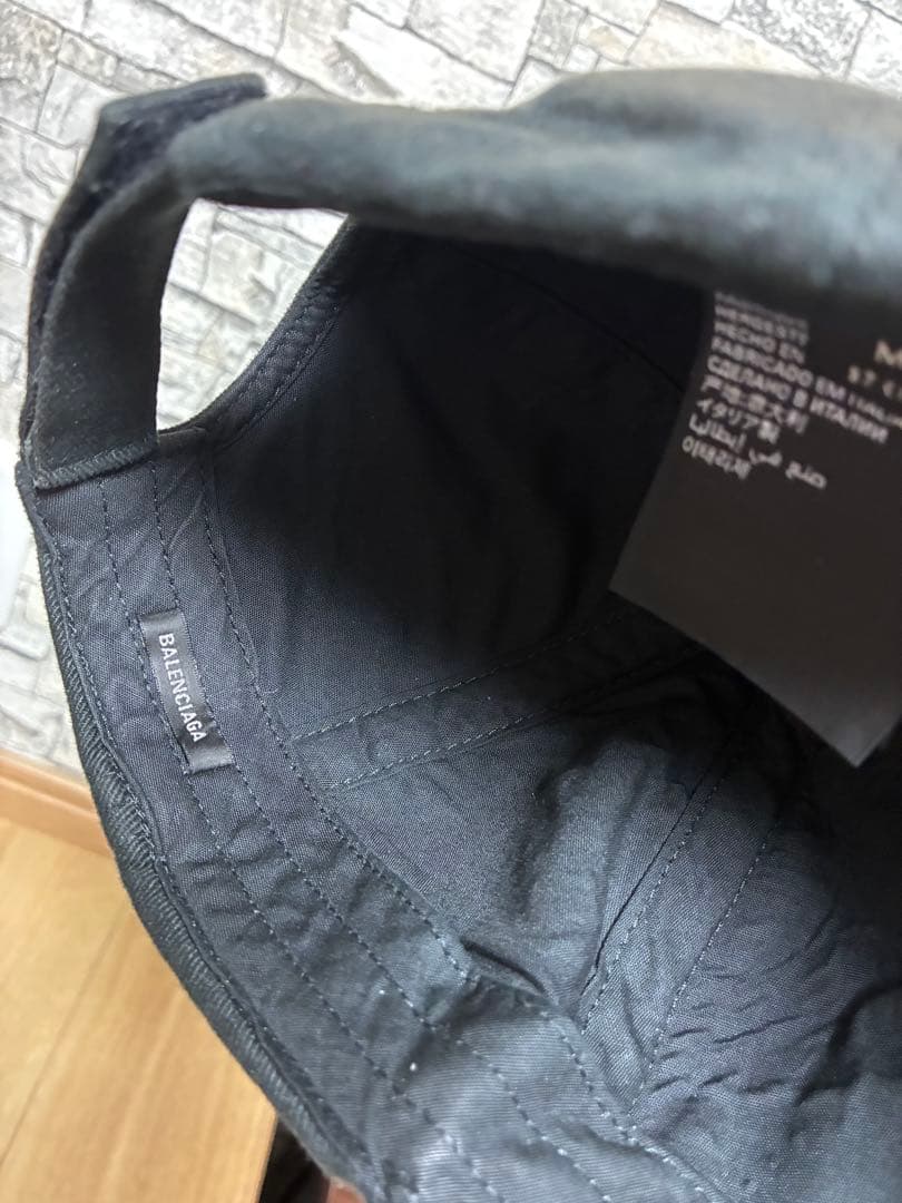 balenciaga be diffrent キャップ　バレシアガ名作