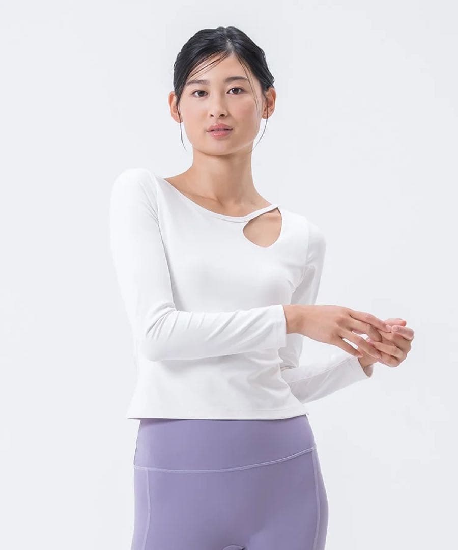 ※おな※【新品未使用】ヨガ　ピラティス　ウェア　トップス　Mサイズ