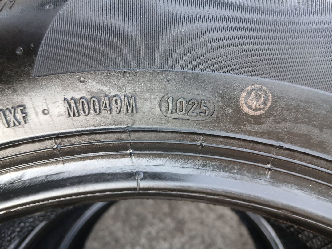 ①Pirelli Powergy 185/65R15 バリ山 2本 2025年製