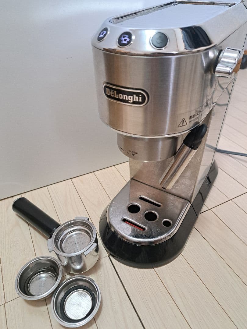 デロンギ EC680M デディカ エスプレッソ・カプチーノメーカー