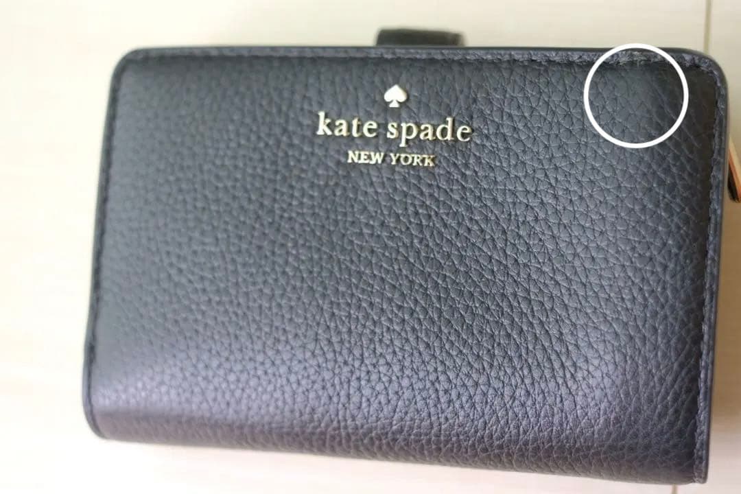 新品　kate spade ブラック 二つ折り財布　レザー