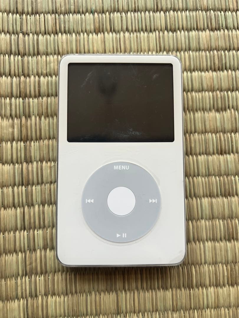 【良品】Apple iPod 第5世代 30GB ホワイト