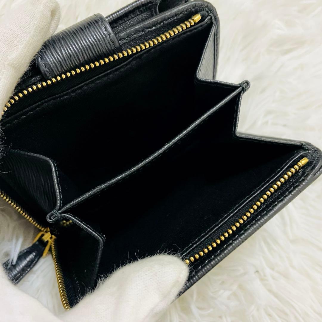 極美✨付属完備✨PRADA 二つ折り財布 トライアングルロゴ レザー 黒