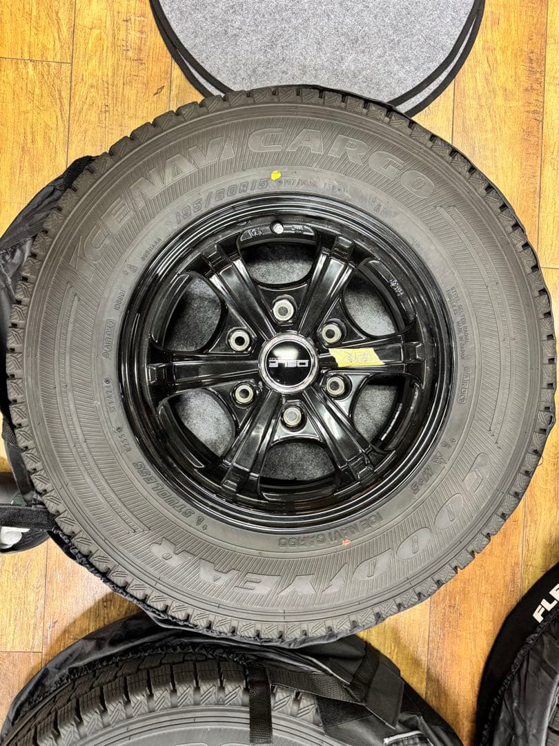 Goodyear IceNav Cargo 15インチ スタッドレスタイヤ