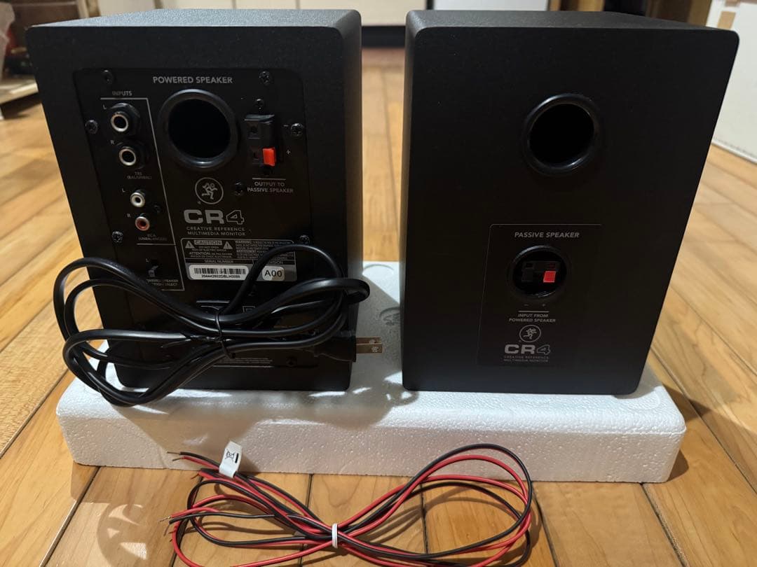 【超美品】MACKIE CR4 ペア モニタースピーカー