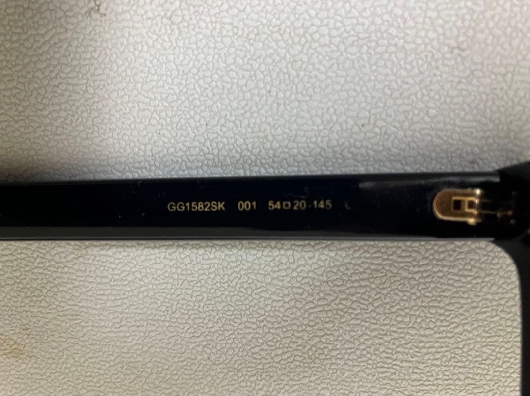 GUCCI GG1582SK ブラックサングラス 54-20-145
