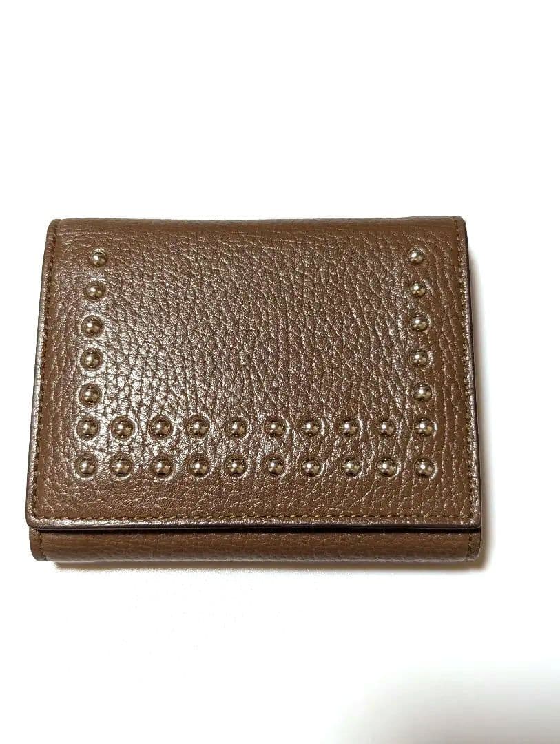 【J&M DAVIDSON 】美品☆スタッズ付きブラウン三つ折り財布☆コンパクト