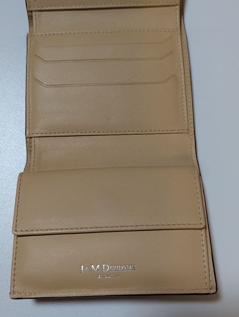 【J&M DAVIDSON 】美品☆スタッズ付きブラウン三つ折り財布☆コンパクト