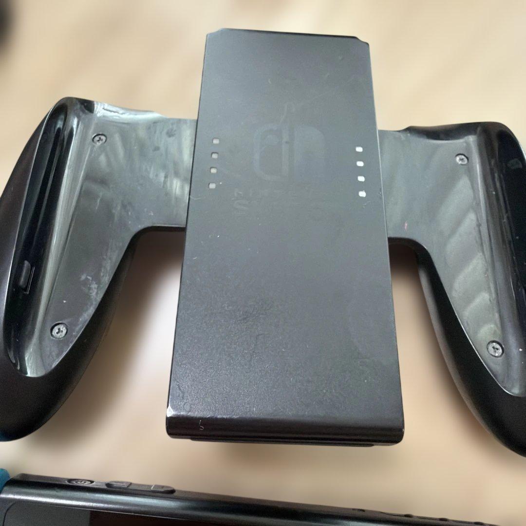 中古Nintendo Switch ネオンブルー/ネオンレッド本体HAC-001