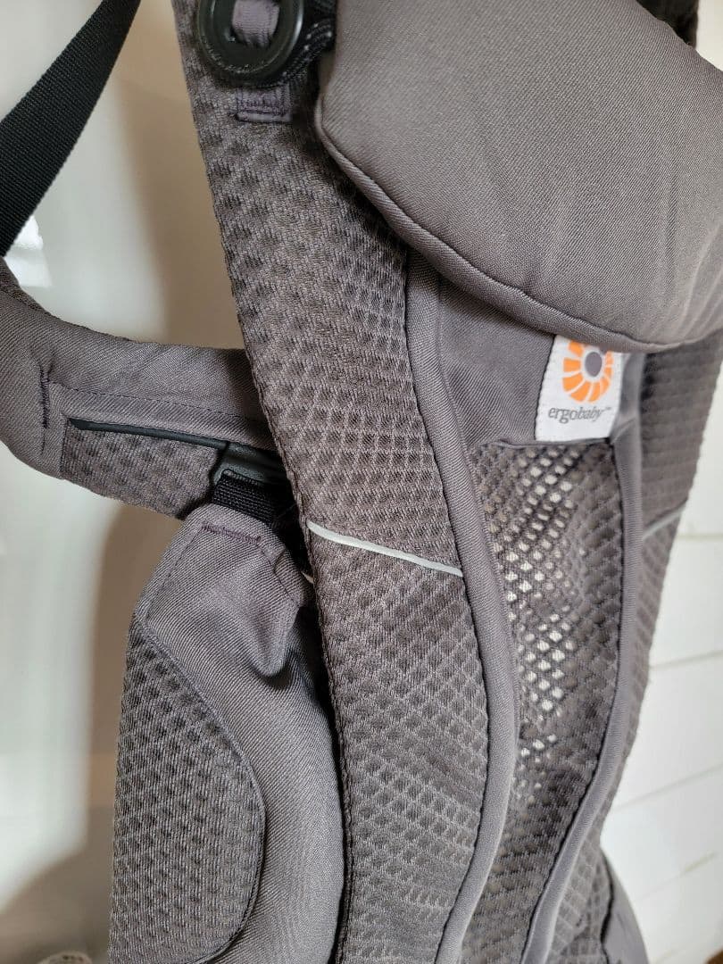 ergobaby グレー 抱っこ紐 オムニブリーズ