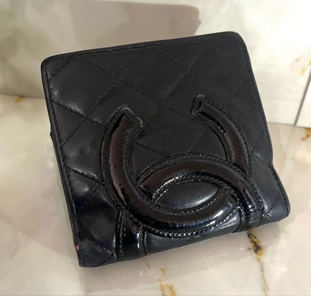 CHANEL 二つ折り財布 黒 ピンク