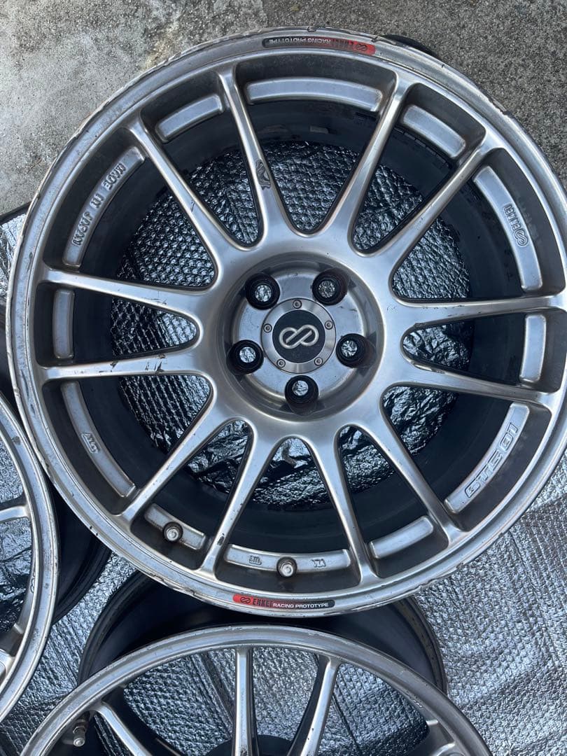 エンケイ　GTC01 17インチ　8J レガシィ　PCD100 5H