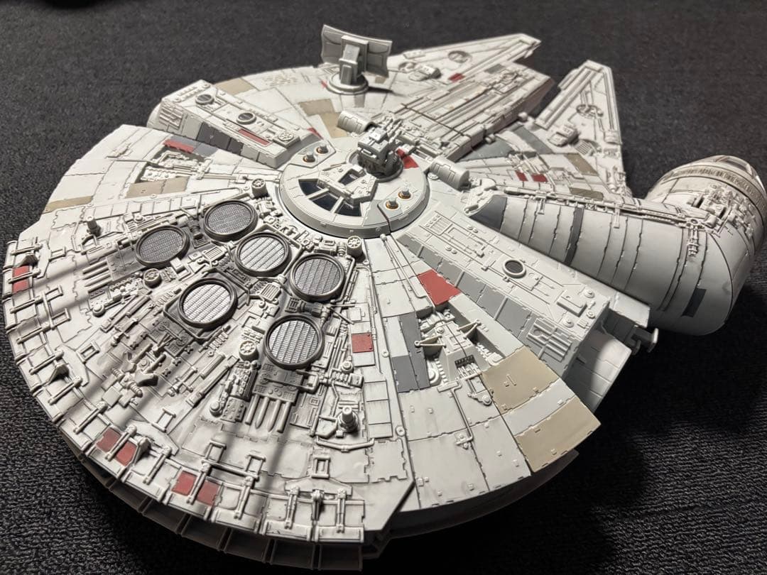 【即日発送】スター・ウォーズ フォースの覚醒 ミレニアム・ファルコン　フィギュア