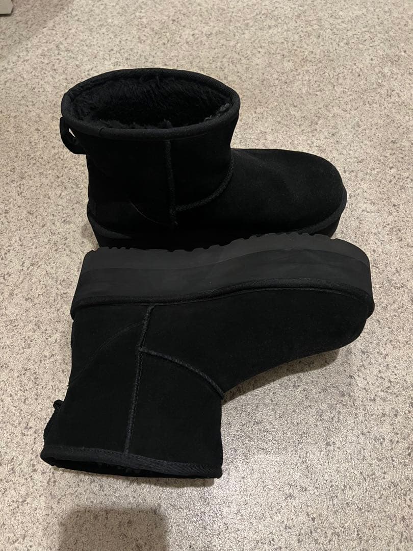 靴 UGG CLASSIC MINI PLATFORM BLACK