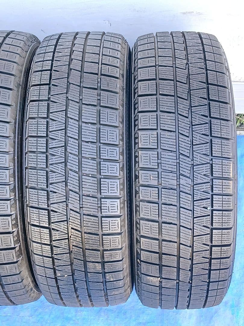 215/60R17　メーカーCORSAFA　製造年2019　4本セット