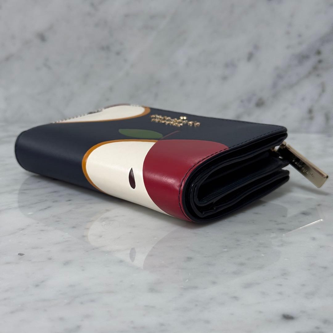 美品 kate spade ケイトスペード 二つ折り財布 本革 リンゴ 林檎