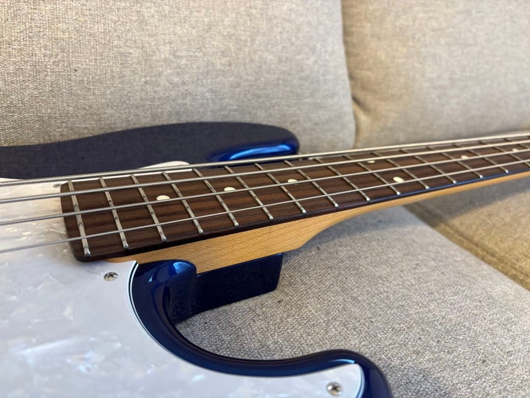 ベース Fender Hybrid II JazzBass FSR Collection