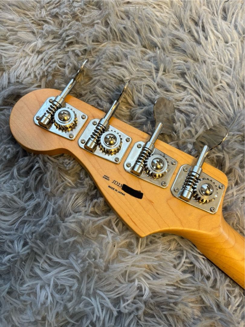 ベース Fender Hybrid II JazzBass FSR Collection