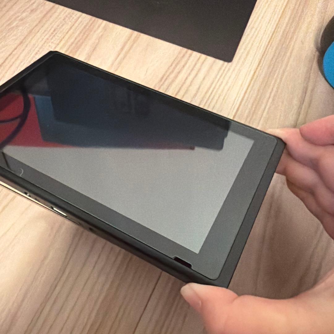 Nintendo Switch 本体 青/赤　ケーブル一式＆マイクロSDつき