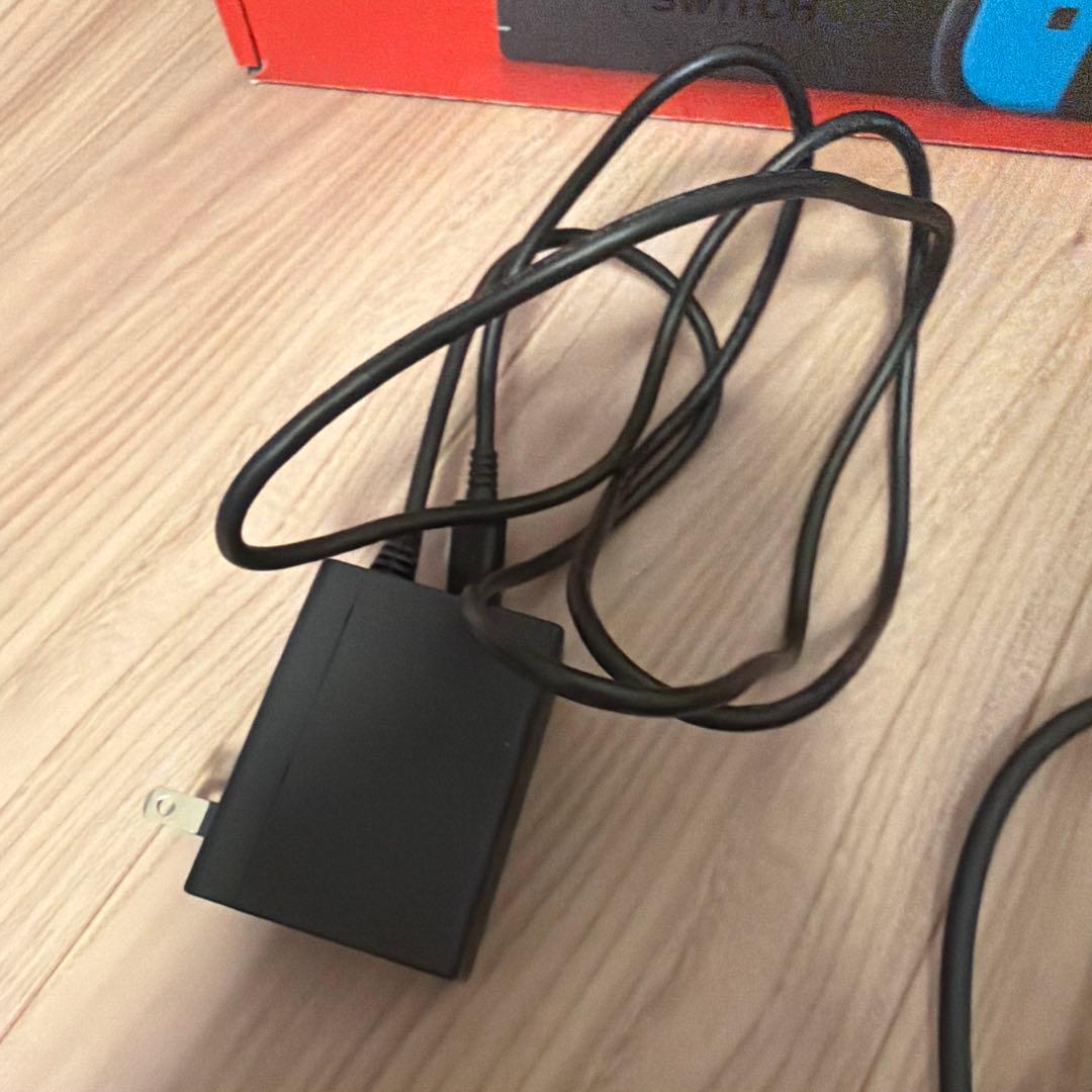 Nintendo Switch 本体 青/赤　ケーブル一式＆マイクロSDつき