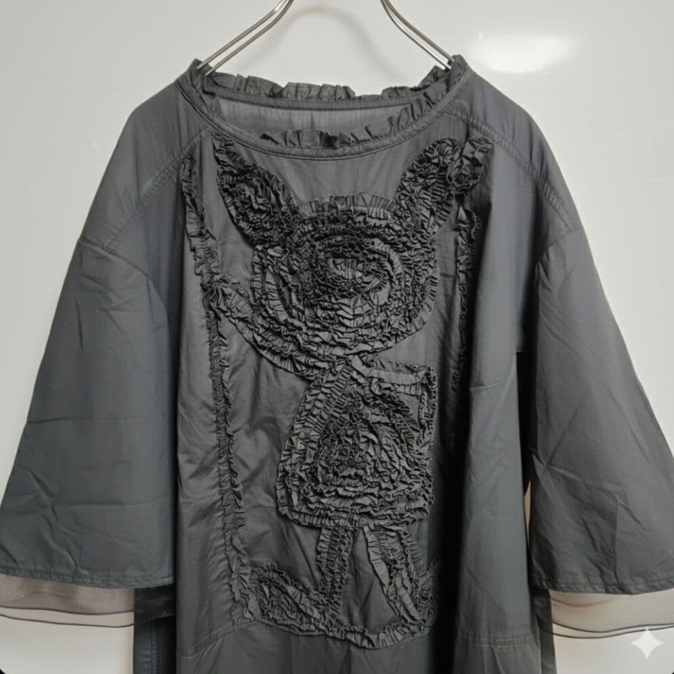 アルベロベロ　ぶたさん立体フリル刺繍ワンピース　ブラック　黒