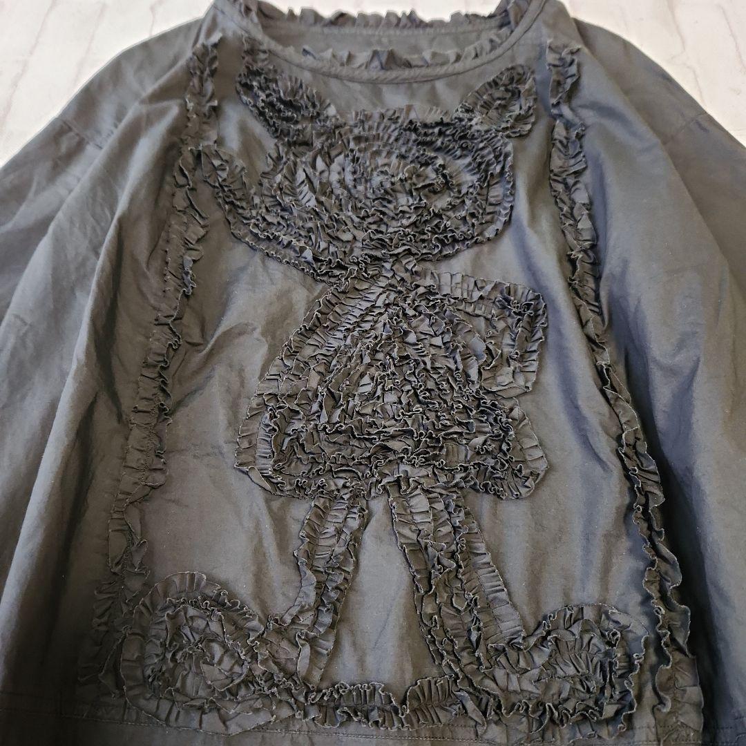 アルベロベロ　ぶたさん立体フリル刺繍ワンピース　ブラック　黒
