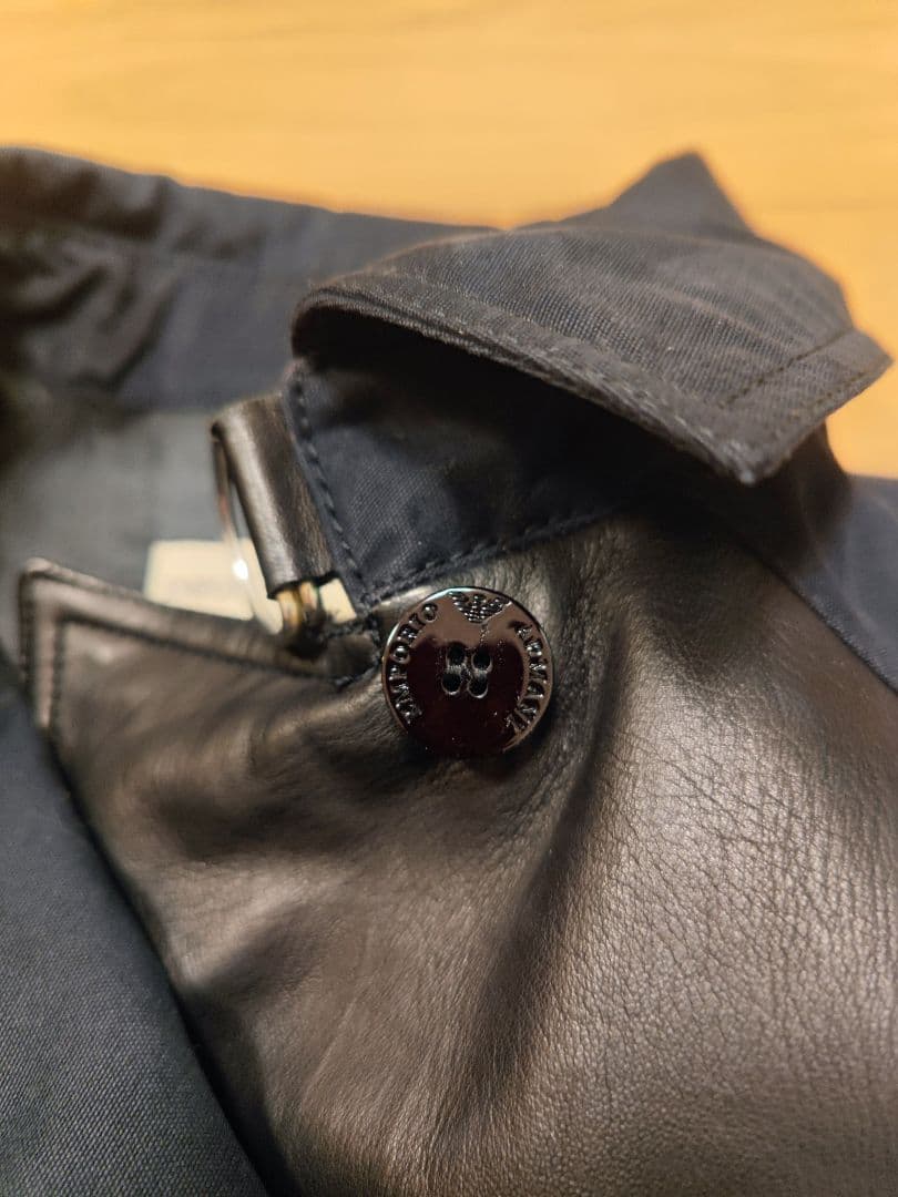 EMPORIO ARMANI 黒コート レディース40 美品 上品シルエット