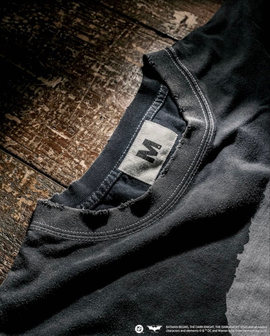 M × JOKER Tシャツ