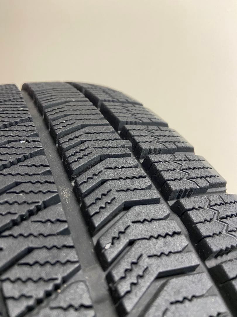 Ｋ② スタッドレスブリザックVRX2 225/60R17アルファード30系