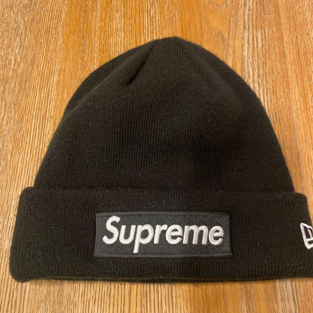 Supreme ニット帽 黒 2024 World Famous刺繍