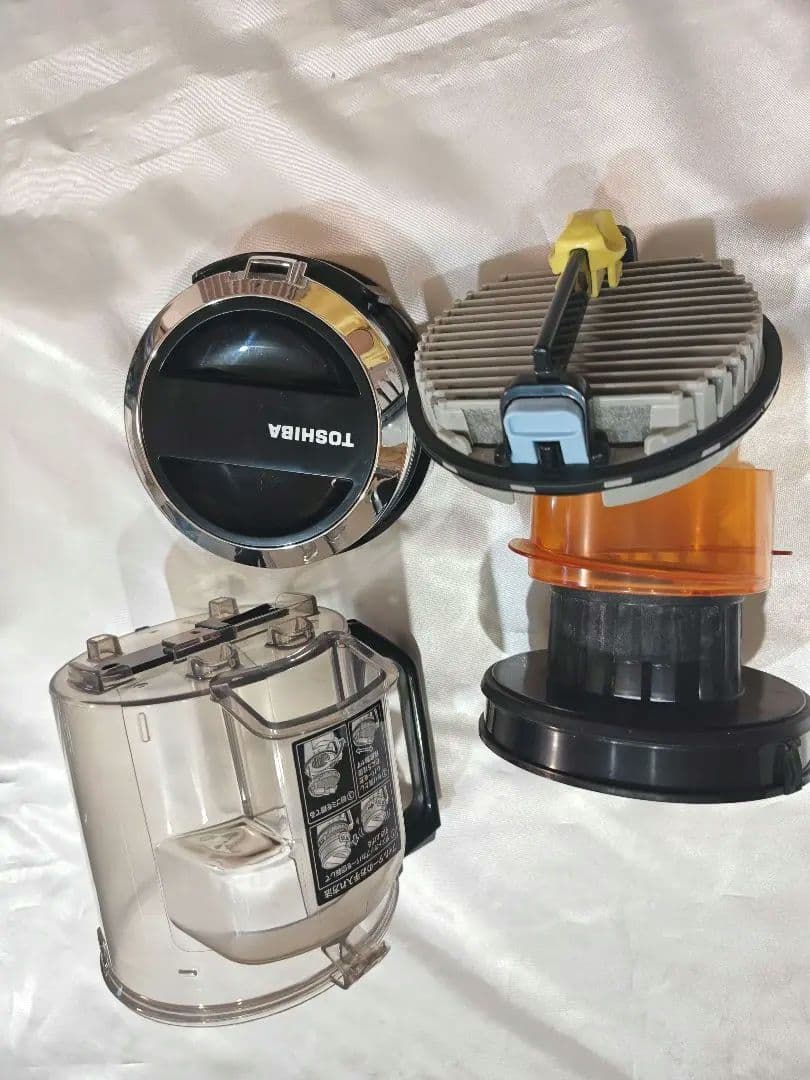 東芝　サイクロン掃除機　トルネオミニ軽量コンパクトVC‐C7A(W)2020年製